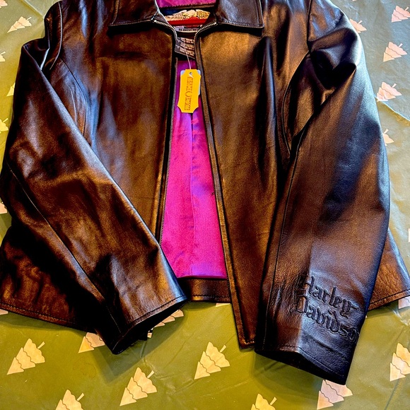 Harley-Davidson Jackets & Blazers - New Harley Davidson leather jacket with silk lining.Swarovski crystals